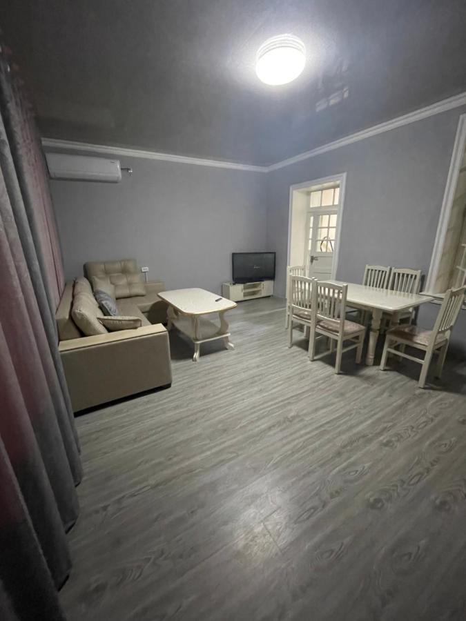 Квартира Дом В Общем Дворе Samarkand Exterior foto